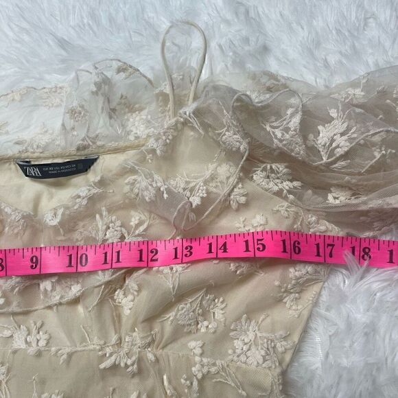 Zara Embroidered Ruffle Off Shoulder Lace Top Blouse Size XS Cream - Picture 9 of 14